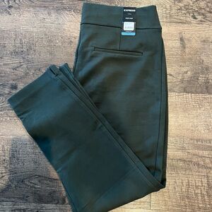 Express woman’s pants